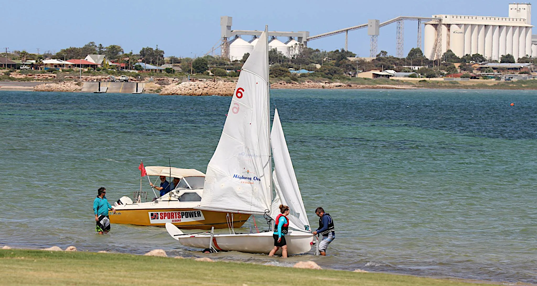 Ceduna has a number of boat ramps suitable for boating enthusiasts. On the Ceduna Foreshore a boat ramp can be found about 80 metres south of the Ceduna Jetty. Midway between Ceduna and Thevenard is the area's main boat ramp, and the one most used by Ceduna locals! At the Puckridge Boat Ramp you will find 4 launching points for your boat. Prevailing winds in this area of the West Coast are from the west and southwest, with the winds picking up as the day progresses. With access to a boat you will have no trouble picking up a decent haul of fish. You should ask a local for advice regarding fishing locations and bait.